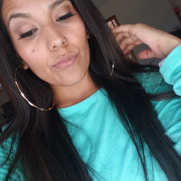 Jewelry - Picture 1 of 8